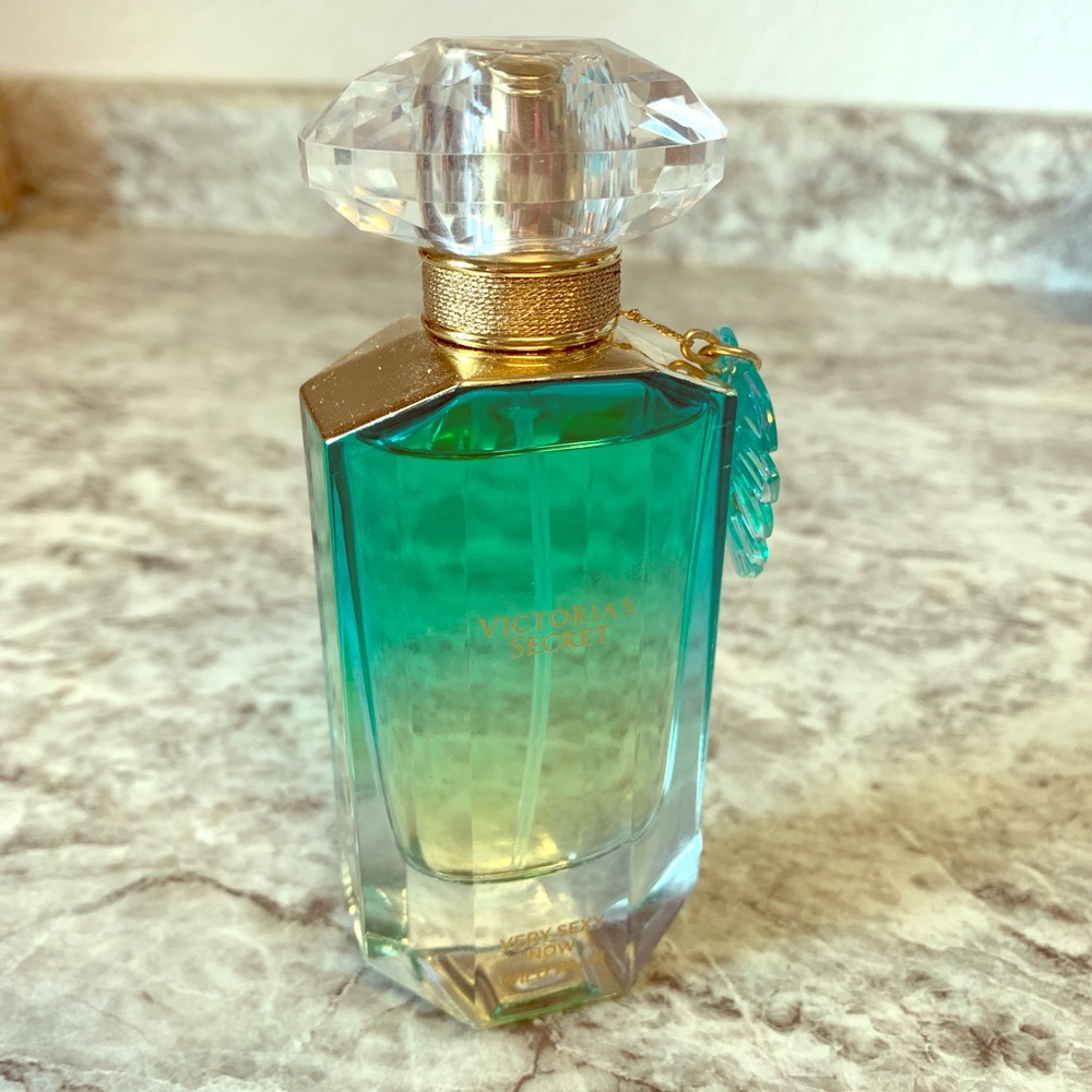 Victoria Secret Very Sexy Now Wild Palm